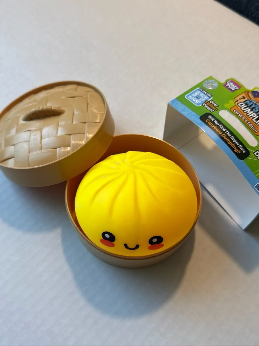 Mystery Dumpling Capybara Edition - Yellow